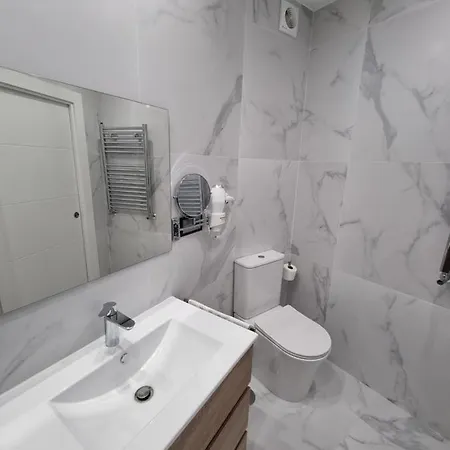 131a - Espectacular 8 Personas Puerto Apartment Gijon
